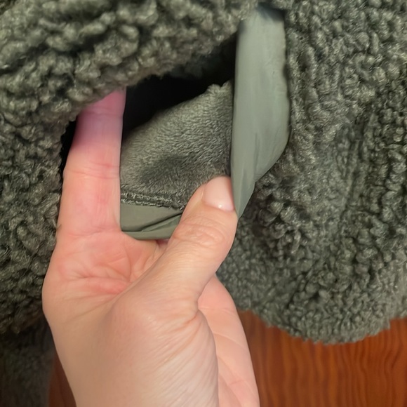 Abercrombie & Fitch Sherpa zip up - Picture 3 of 8